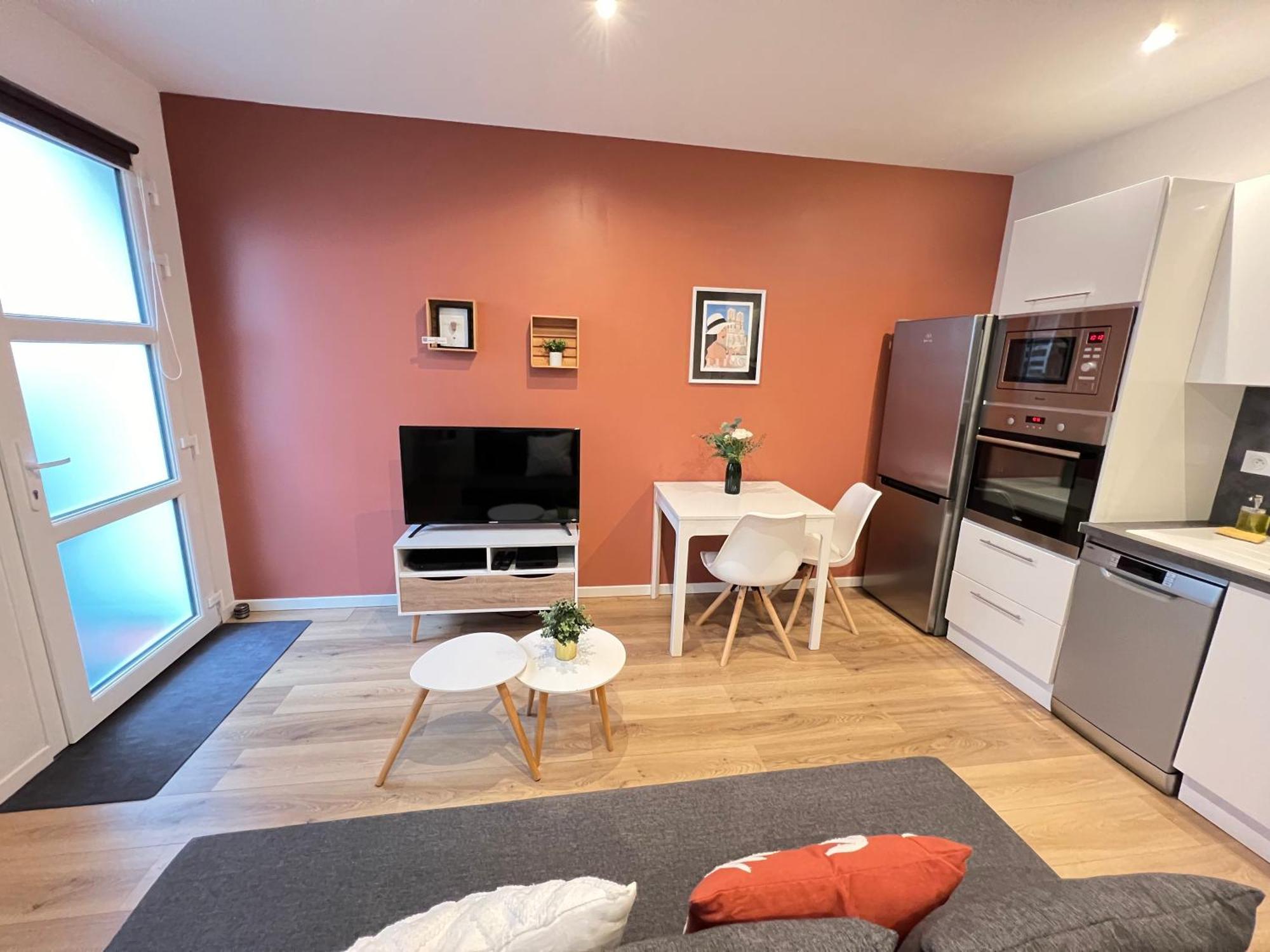 Le Remois - Charmant T2 - Renove - Parking - Cour Privative - Wifi Reims Exteriör bild