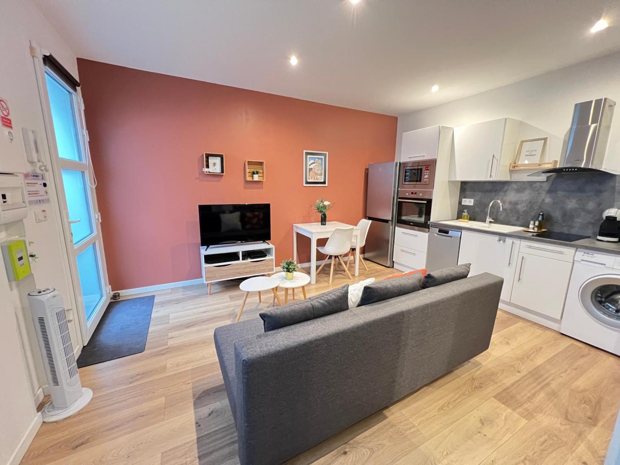 Le Remois - Charmant T2 - Renove - Parking - Cour Privative - Wifi Reims Exteriör bild